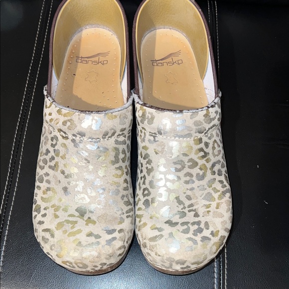 Dansko Metallic Animal Print Tan Clogs - Picture 9 of 9